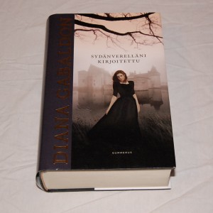 Diana Gabaldon Sydänverelläni kirjoitettu